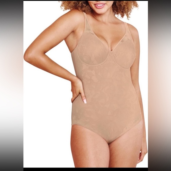 Bali Women Firm-Control Ultra lLight Body Shaper Lace BuiltIn Underwire NWT 36DD - Picture 2 of 12